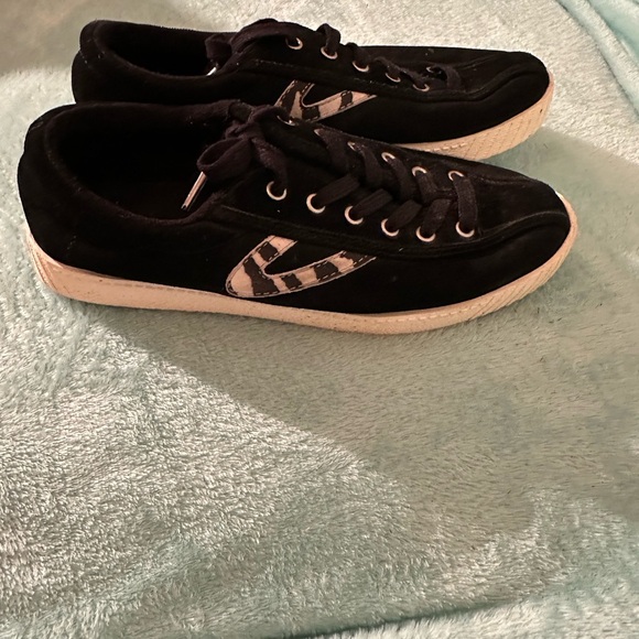Tretorn Black suede Sneakers with leopard detail - Picture 2 of 12